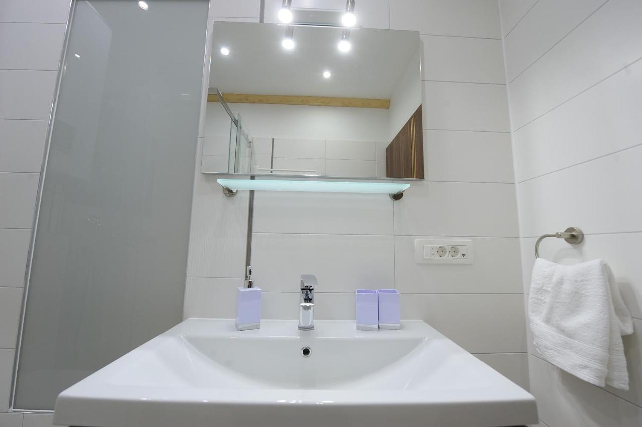 Desiderata Apartment *