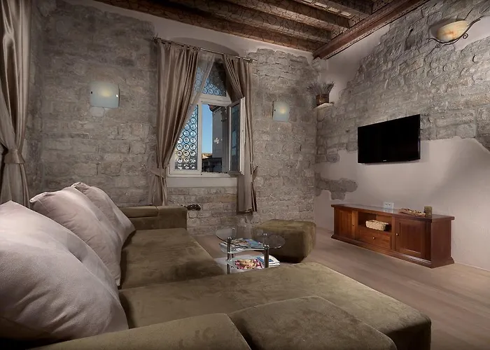 Desiderata Studio Apartment