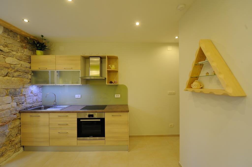 Apartment Desiderata